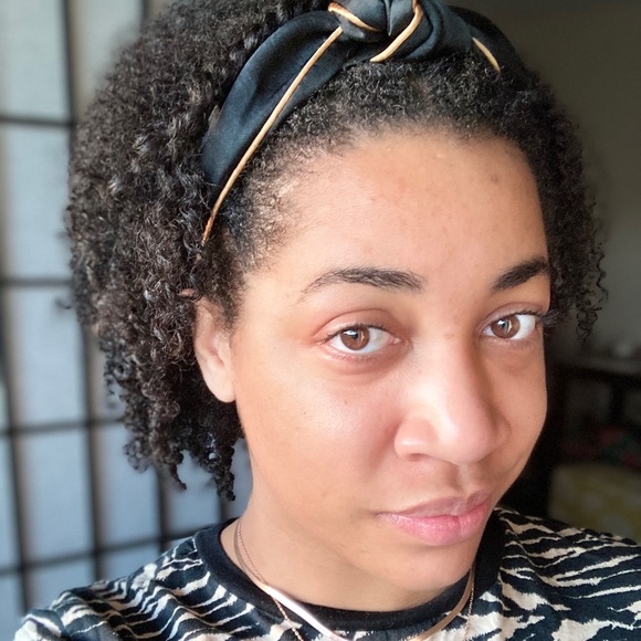 Meet your Posher, Raine - Picture 2 of 6